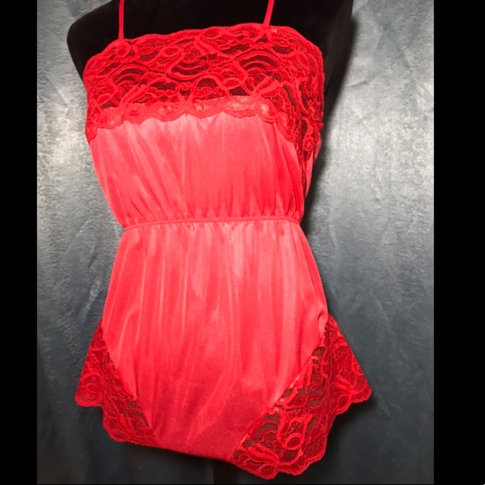 Lady In Red Vintage  Lace Teddy